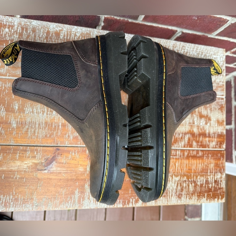 Dr Marten Embury Chelsea Boots - Picture 6 of 9